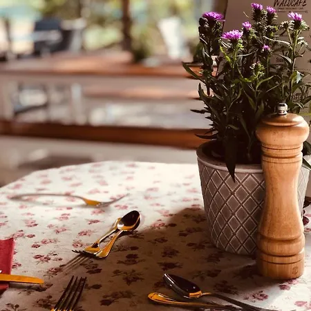 Casa de hóspedes Restaurant Waldcafe 3*