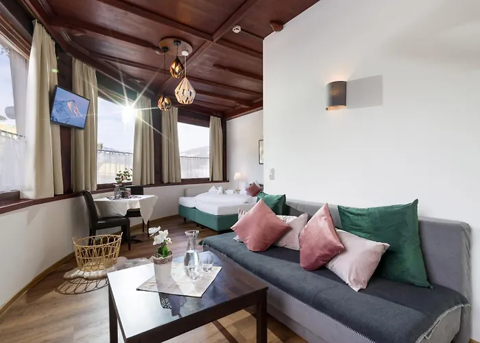 森林咖啡餐厅旅馆 迈尔霍芬