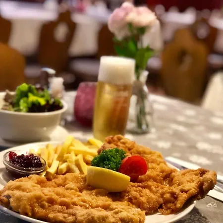 Restaurant Waldcafé 3*